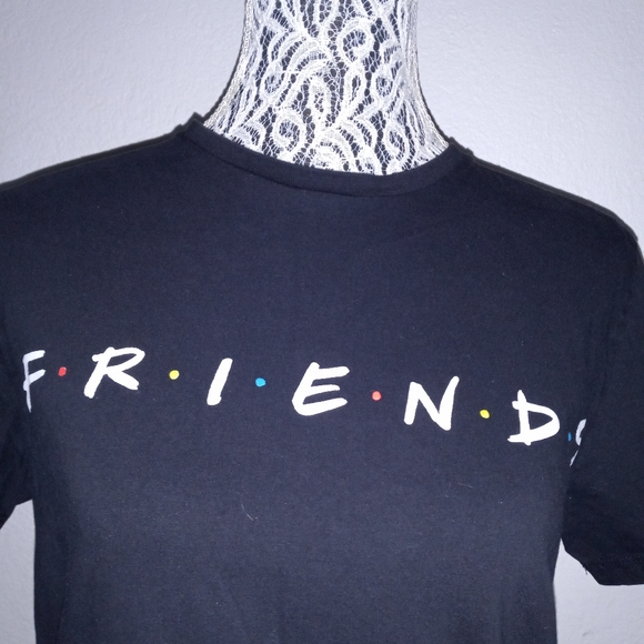 Old Navy friends t-shirt - Picture 2 of 4